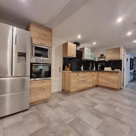 Villa Flora Superior Apartment Кабри Екстериор снимка