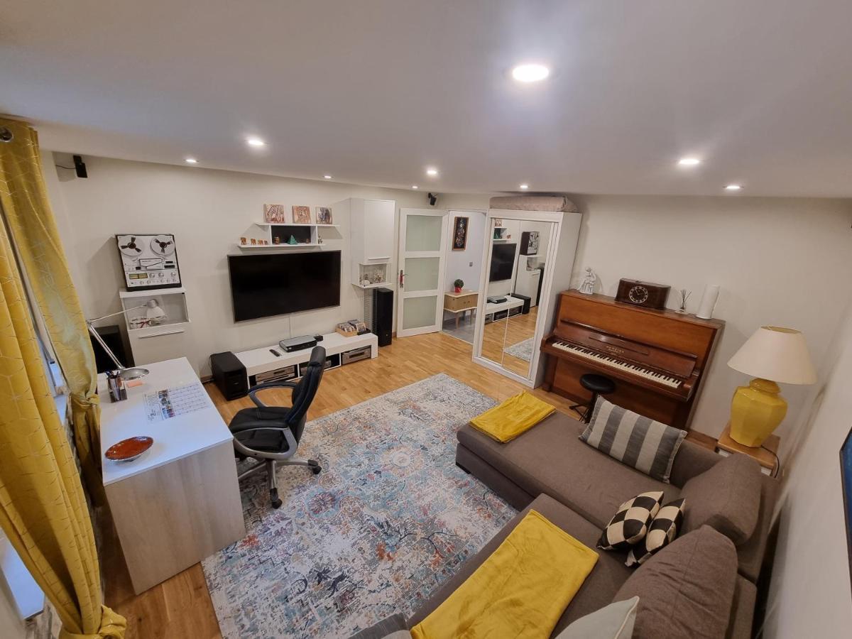 Villa Flora Superior Apartment Кабри Екстериор снимка
