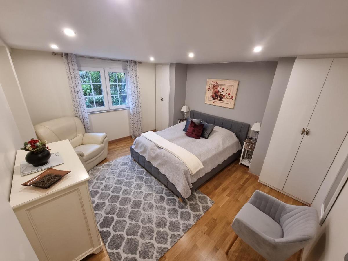 Villa Flora Superior Apartment Кабри Екстериор снимка